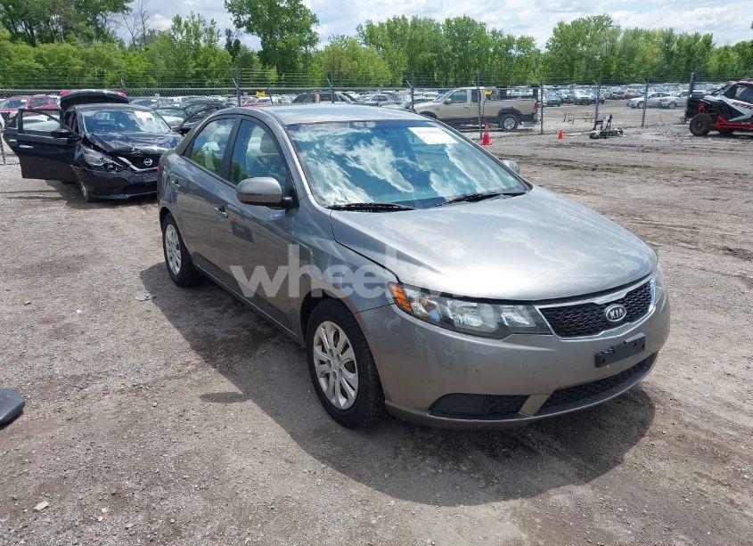 2011 Kia Forte EX (VIN KNAFU4A29B5396261) main photo