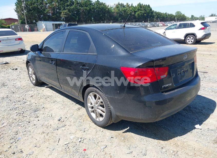 Photo 3 of 2012 Kia Forte EX (VIN KNAFU4A29C5567768)