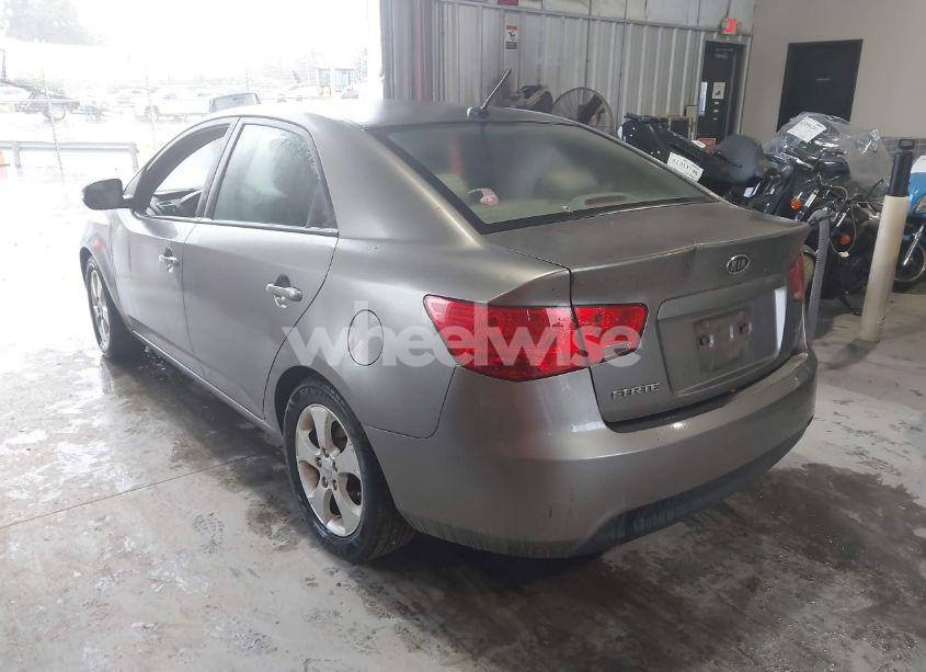 Photo 3 of 2010 Kia Forte EX (VIN KNAFU4A2XA5297964)
