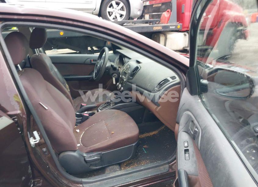 Photo 5 of 2011 Kia Forte EX (VIN KNAFU4A2XB5389223)