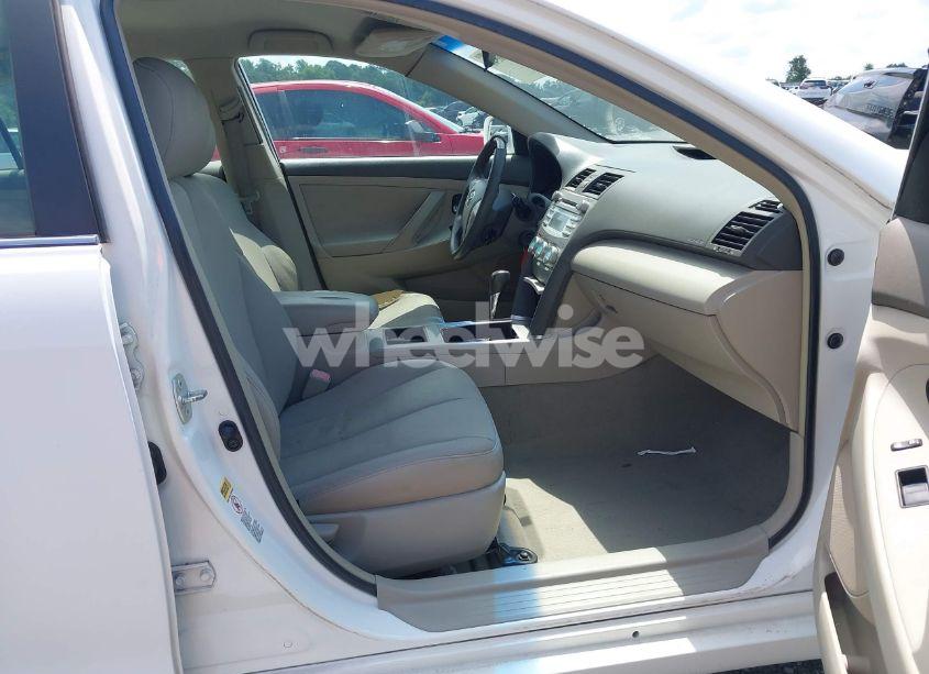 Photo 5 of 2007 Toyota Camry LE (VIN KNAFU4A2XC5******)