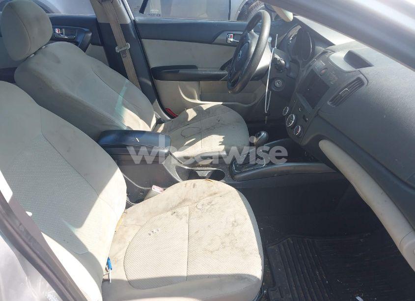 Photo 5 of 2013 Kia Forte EX (VIN KNAFU4A2XD5645511)