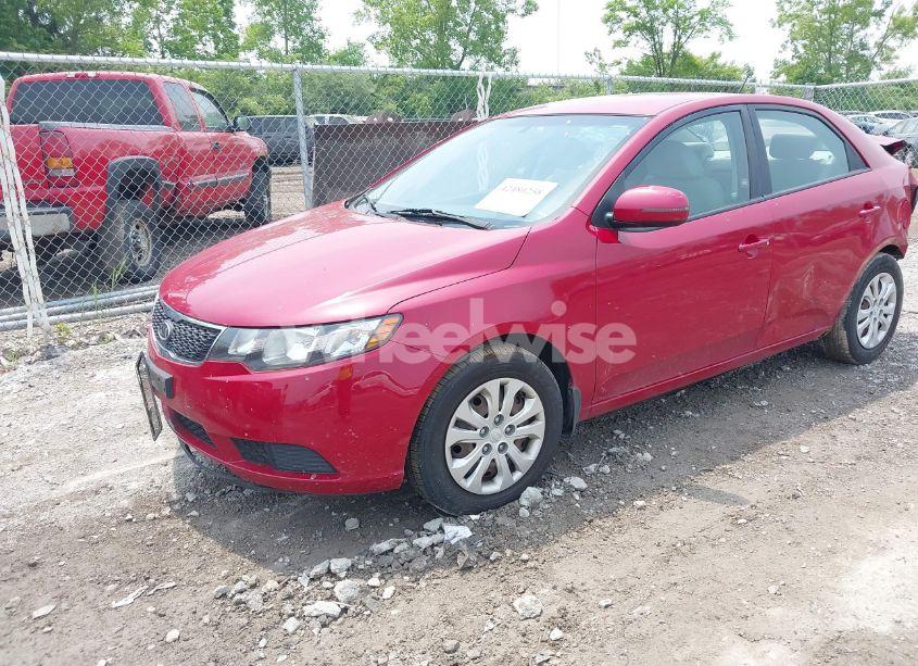 Photo 2 of 2013 Kia Forte EX (VIN KNAFU4A2XD5715136)