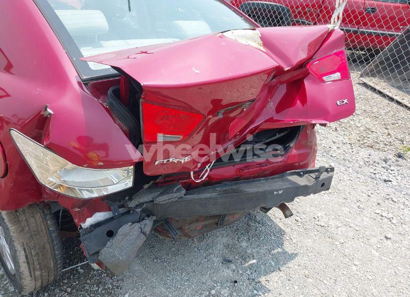 Photo 6 of 2013 Kia Forte EX (VIN KNAFU4A2XD5715136)