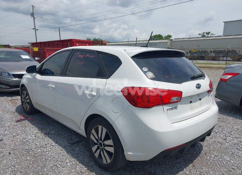Photo 3 of 2013 Kia Forte EX (VIN KNAFU5A21D5700448)