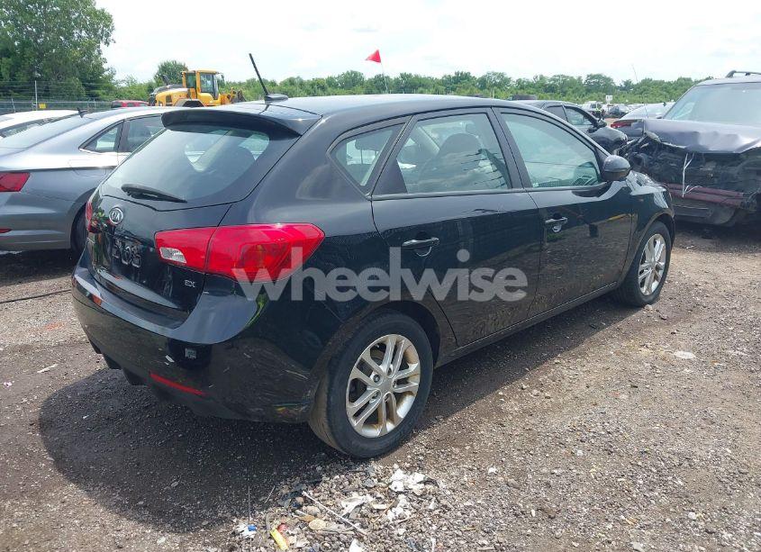 Photo 4 of 2011 Kia Forte EX (VIN KNAFU5A22B5328860)