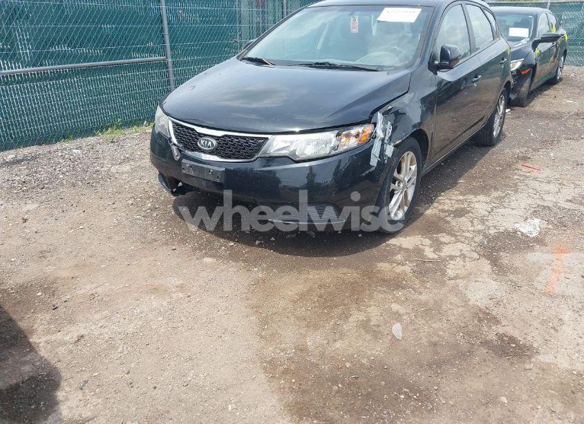 Photo 6 of 2011 Kia Forte EX (VIN KNAFU5A22B5328860)