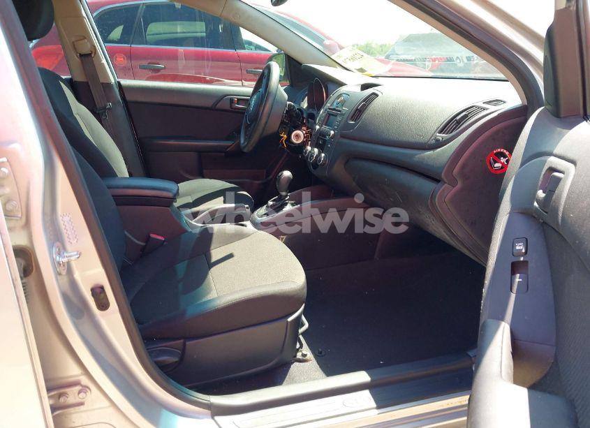 Photo 5 of 2011 Kia Forte EX (VIN KNAFU5A23B5377856)