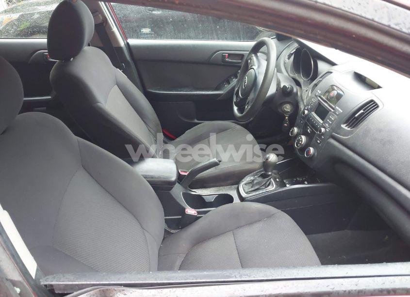 Photo 5 of 2012 Kia Forte EX (VIN KNAFU5A23C5577718)