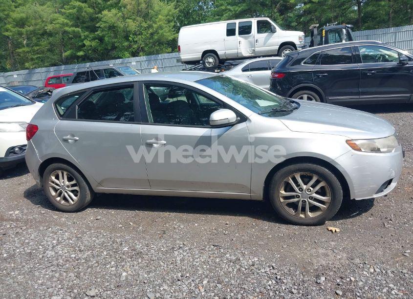 Photo 13 of 2011 Kia Forte EX (VIN KNAFU5A25B5442156)