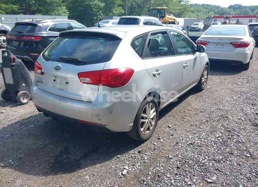 Photo 4 of 2011 Kia Forte EX (VIN KNAFU5A25B5442156)