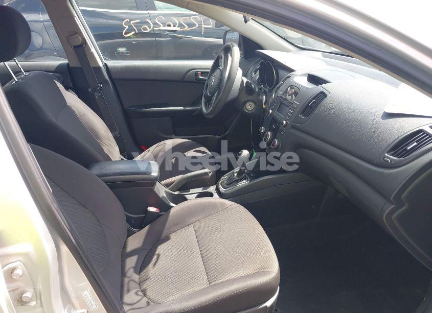 Photo 5 of 2012 Kia Forte EX (VIN KNAFU5A27C5637371)