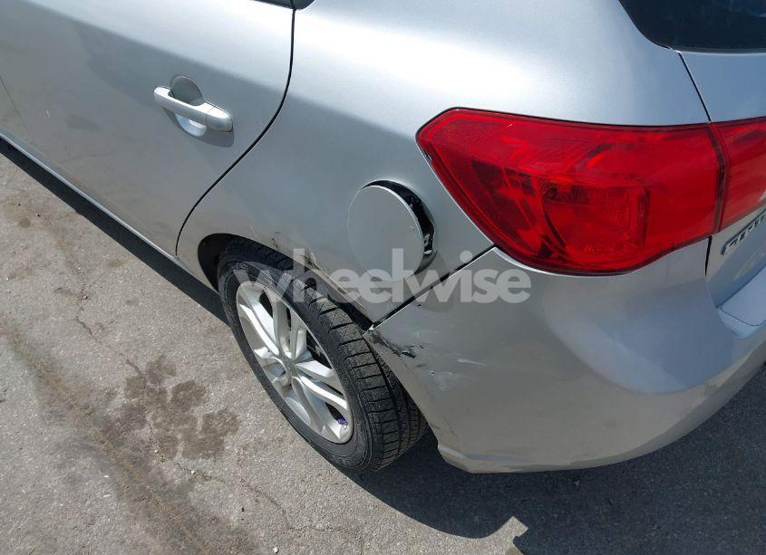 Photo 6 of 2012 Kia Forte EX (VIN KNAFU5A27C5637371)