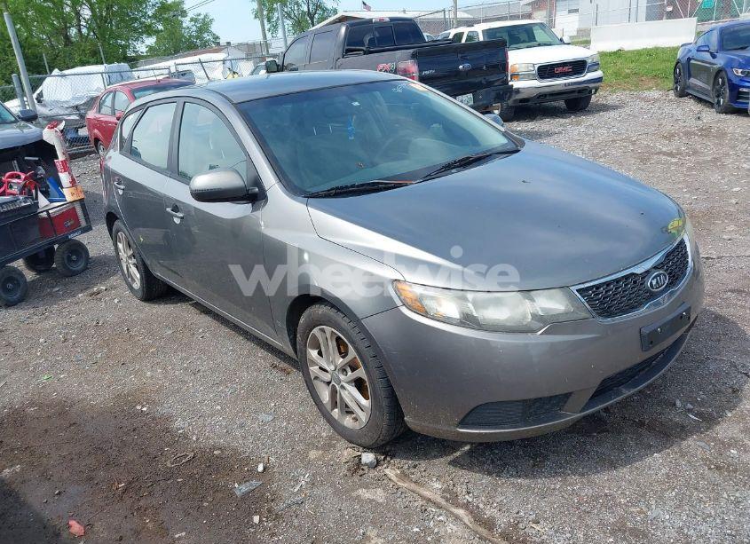 2011 Kia Forte EX (VIN KNAFU5A28B5418322) main photo