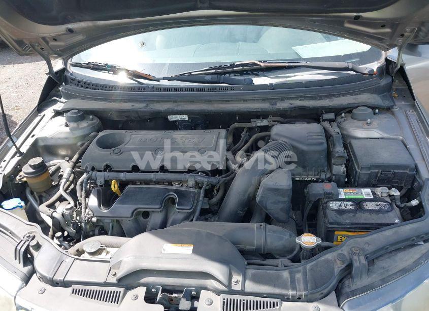 Photo 10 of 2011 Kia Forte EX (VIN KNAFU5A28B5418322)