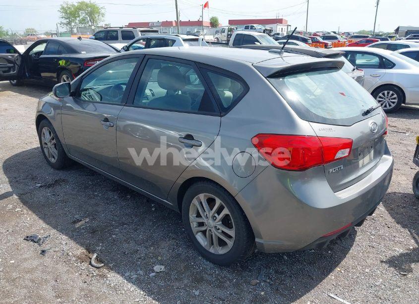 Photo 3 of 2011 Kia Forte EX (VIN KNAFU5A28B5418322)
