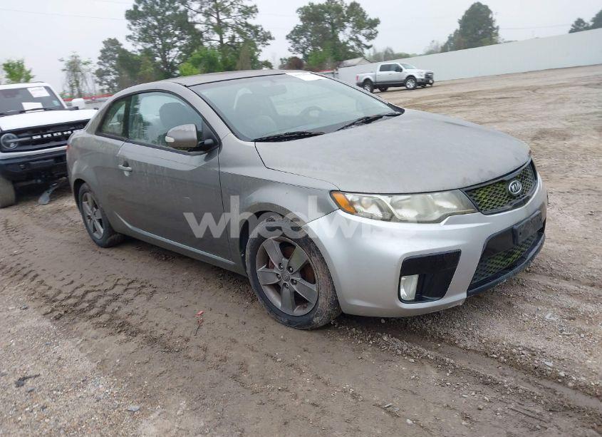 2010 Kia Forte KOUP EX (VIN KNAFU6A28A5152465) main photo