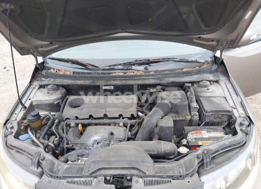 Photo 10 of 2010 Kia Forte KOUP EX (VIN KNAFU6A28A5152465)