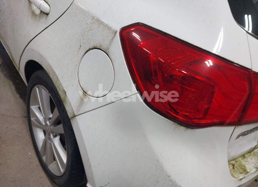 Photo 12 of 2011 Kia Forte SX (VIN KNAFW5A36B5356213)