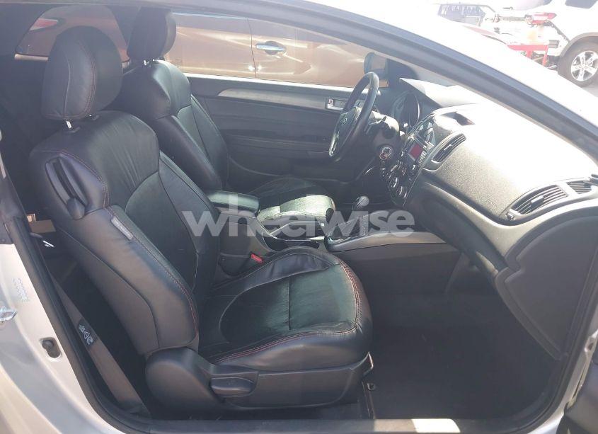 Photo 5 of 2011 Kia Forte KOUP SX (VIN KNAFW6A33B5418835)