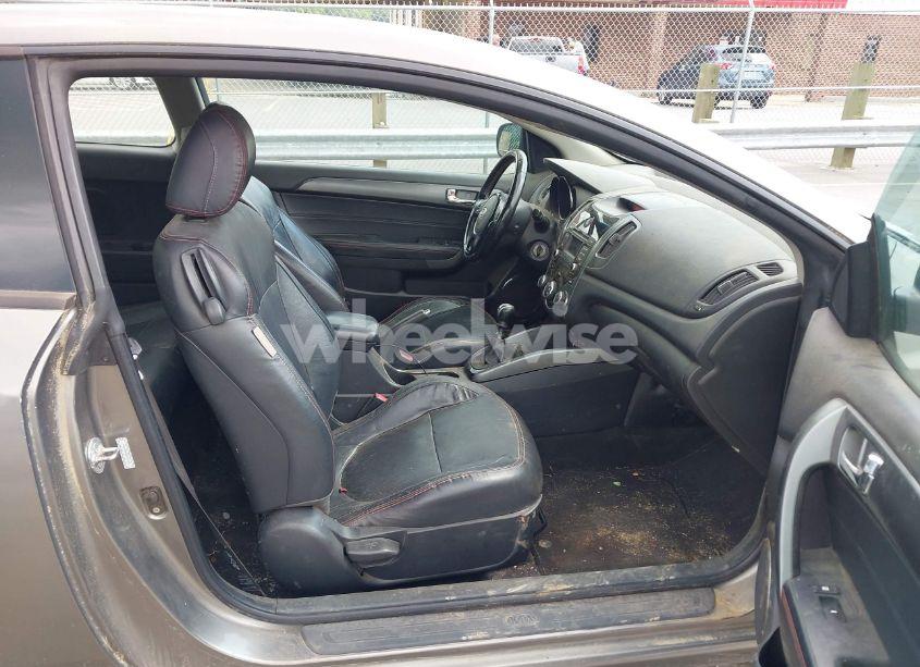 Photo 5 of 2013 Kia Forte KOUP SX (VIN KNAFW6A36D5671165)