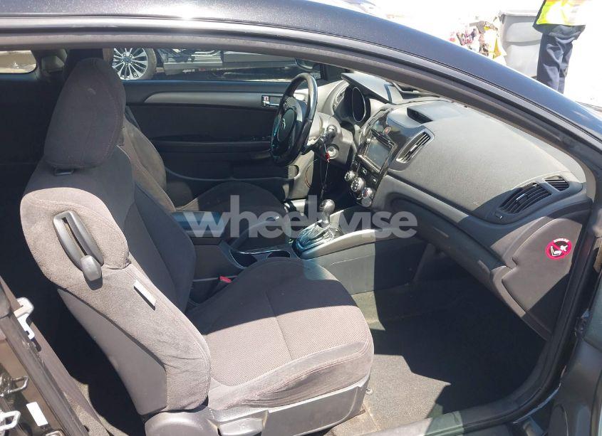 Photo 5 of 2013 Kia Forte KOUP SX (VIN KNAFW6A37D5693014)