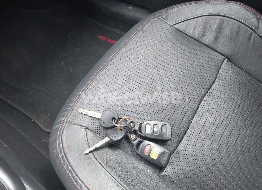 Photo 11 of 2012 Kia Forte KOUP SX (VIN KNAFW6A3XC5638233)