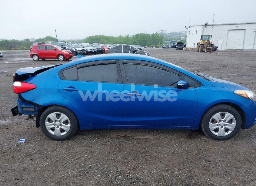 Photo 12 of 2015 Kia Forte LX (VIN KNAFX4A60F5259581)
