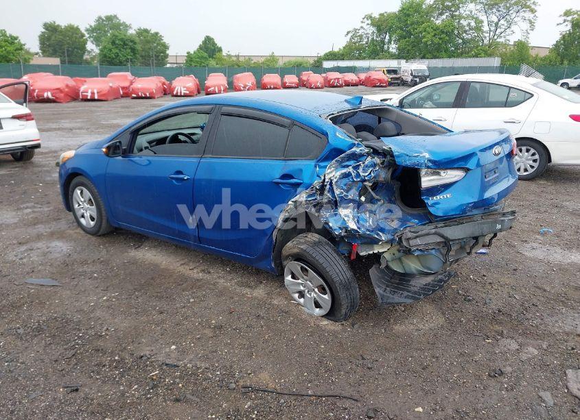 Photo 3 of 2015 Kia Forte LX (VIN KNAFX4A60F5259581)