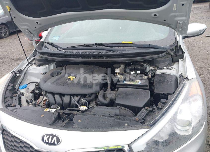 Photo 10 of 2015 Kia Forte LX (VIN KNAFX4A60F5276056)
