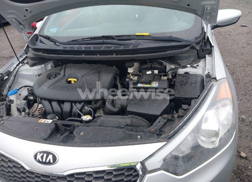 Photo 6 of 2015 Kia Forte LX (VIN KNAFX4A60F5276056)
