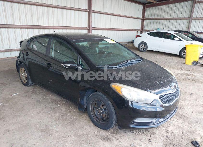 2015 Kia Forte LX (VIN KNAFX4A60F5420401) main photo