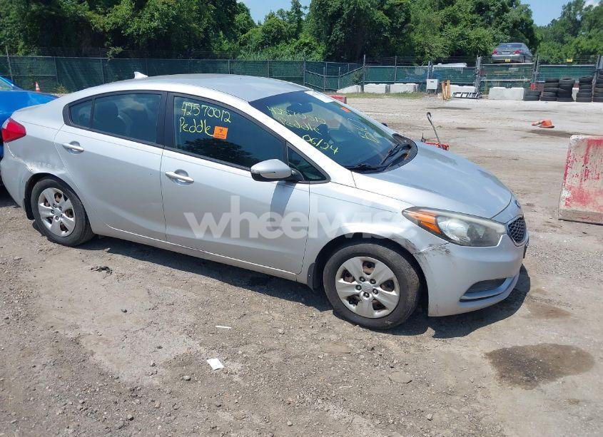 2015 Kia Forte LX (VIN KNAFX4A61F5351055) main photo