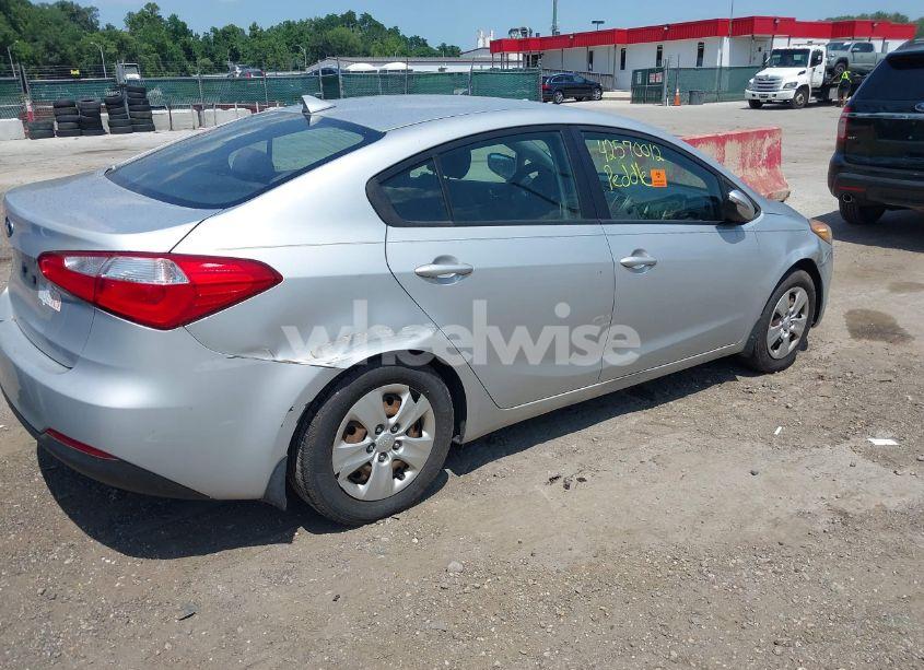 Photo 4 of 2015 Kia Forte LX (VIN KNAFX4A61F5351055)
