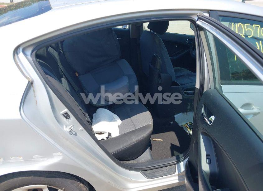 Photo 8 of 2015 Kia Forte LX (VIN KNAFX4A61F5351055)