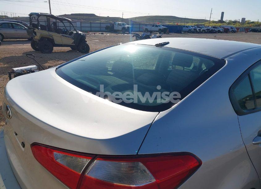 Photo 13 of 2015 Kia Forte LX (VIN KNAFX4A62F5287219)