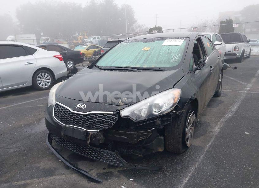 Photo 2 of 2016 Kia Forte LX (VIN KNAFX4A62G5532666)