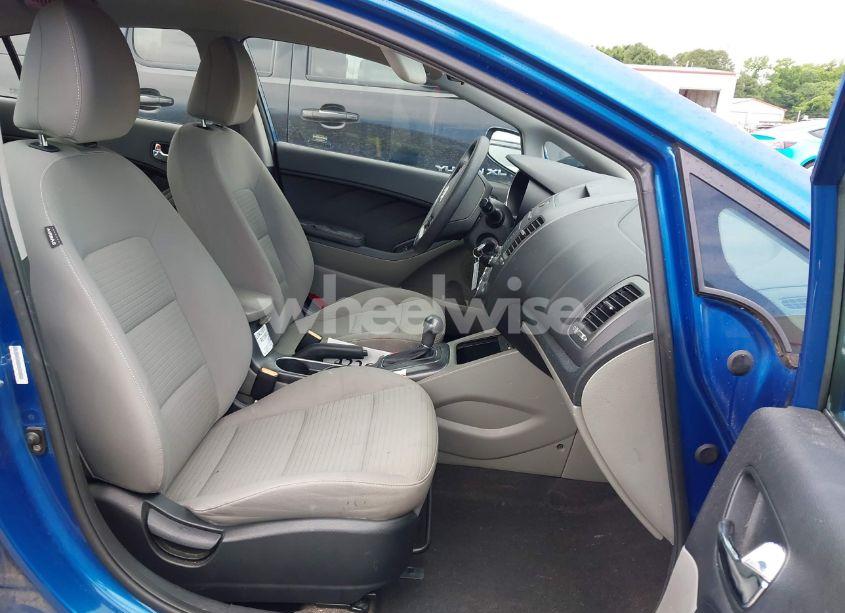 Photo 5 of 2015 Kia Forte LX (VIN KNAFX4A63F5313200)