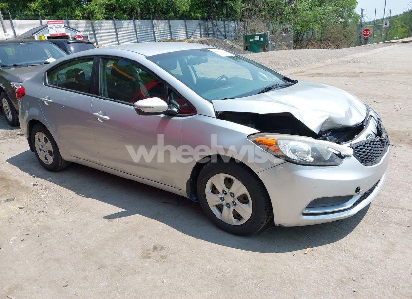 2015 Kia Forte LX (VIN KNAFX4A63F5374935) main photo