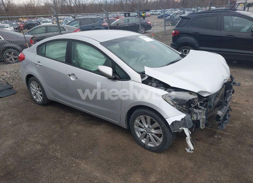 2016 Kia Forte LX (VIN KNAFX4A63G5457329) main photo