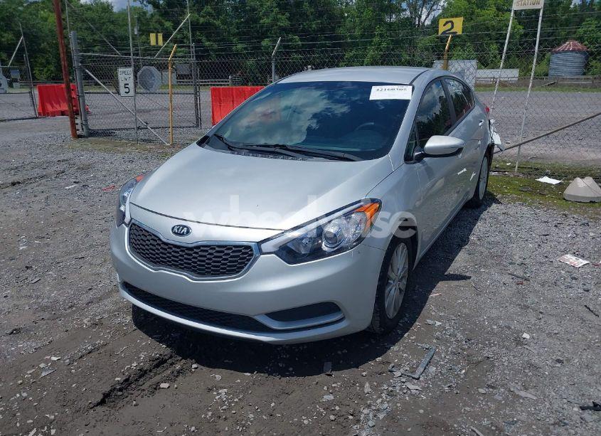 Photo 2 of 2016 Kia Forte LX (VIN KNAFX4A63G5596375)