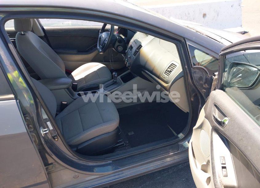 Photo 5 of 2014 Kia Forte LX (VIN KNAFX4A64E5080300)