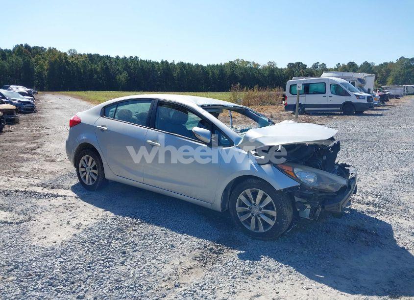 2015 Kia Forte LX (VIN KNAFX4A64F5399990) main photo