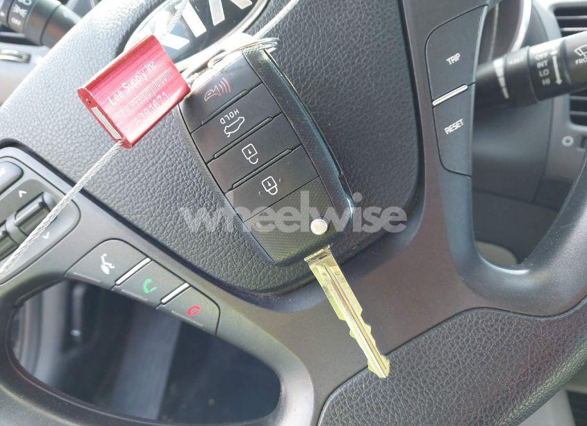 Photo 11 of 2016 Kia Forte LX (VIN KNAFX4A64G5504271)