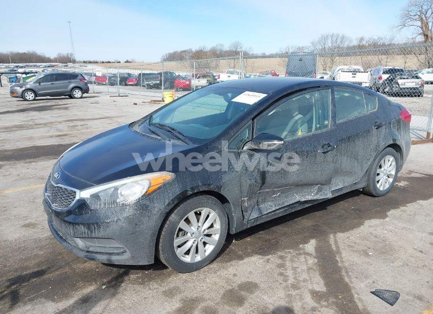 Photo 2 of 2016 Kia Forte LX (VIN KNAFX4A64G5504271)