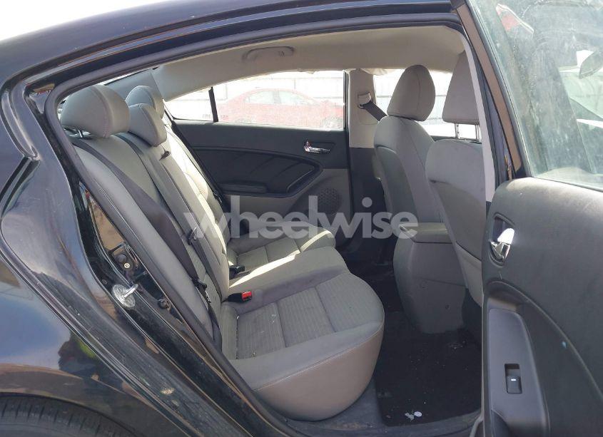 Photo 8 of 2016 Kia Forte LX (VIN KNAFX4A64G5504271)