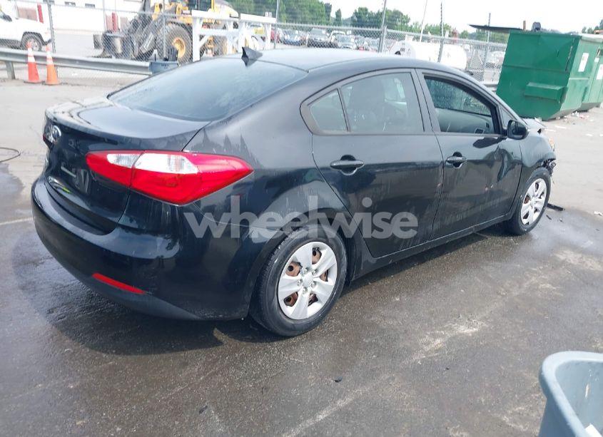 Photo 4 of 2015 Kia Forte LX (VIN KNAFX4A65F5263917)