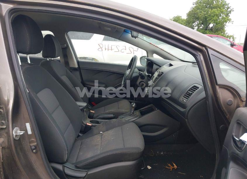 Photo 5 of 2014 Kia Forte LX (VIN KNAFX4A66E5092318)