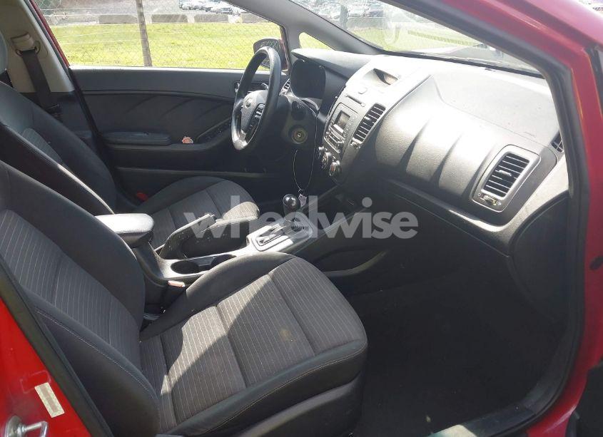 Photo 5 of 2015 Kia Forte LX (VIN KNAFX4A66F5355649)