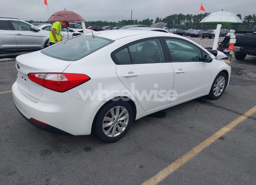 Photo 4 of 2016 Kia Forte LX (VIN KNAFX4A66G5477915)